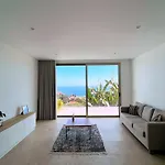 Vila House Caetano *