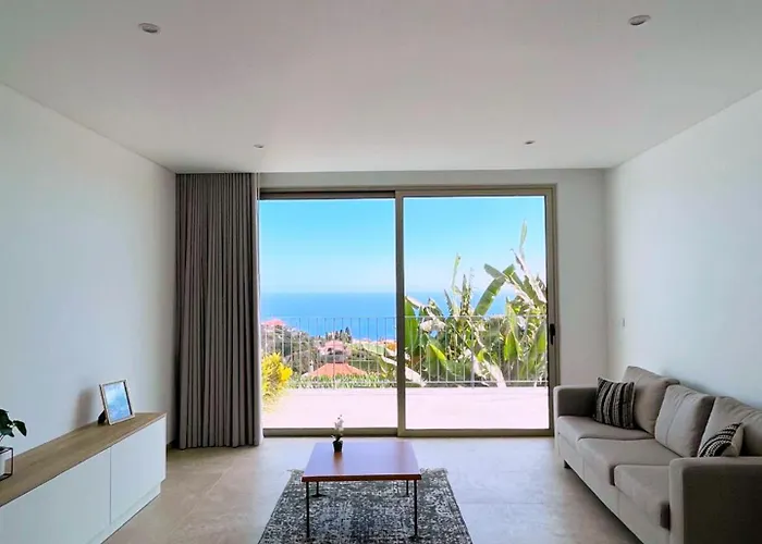 Willa House Caetano *